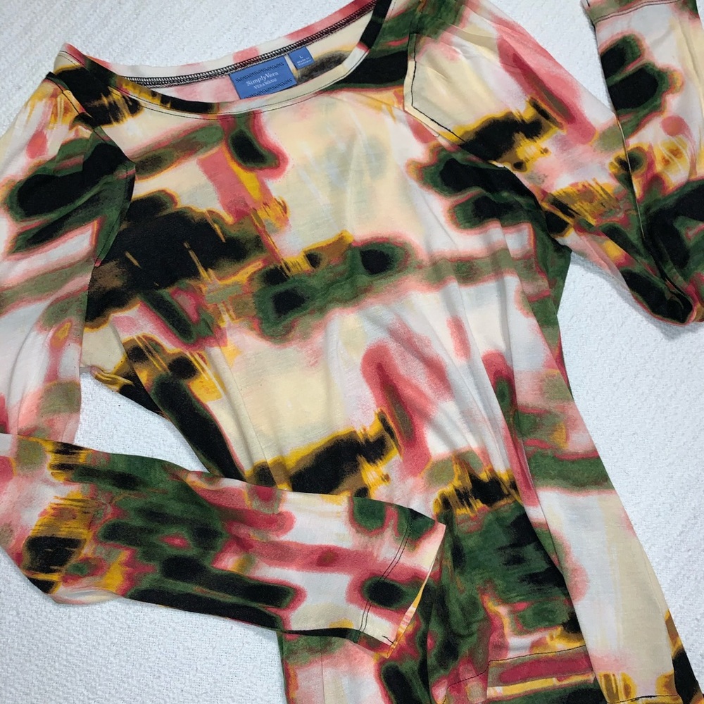 🎉 Colorful pattern top 🎊 - Picture 2 of 7